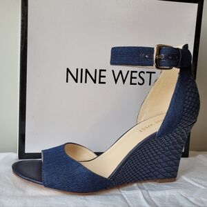 Nine West blue sandals size 7.5